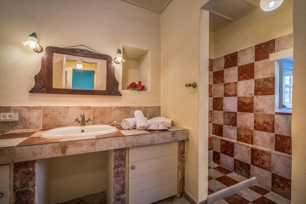 Bratis Holiday Home Kallithea  Екстер'єр фото